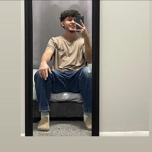 Meet your Posher, Rene